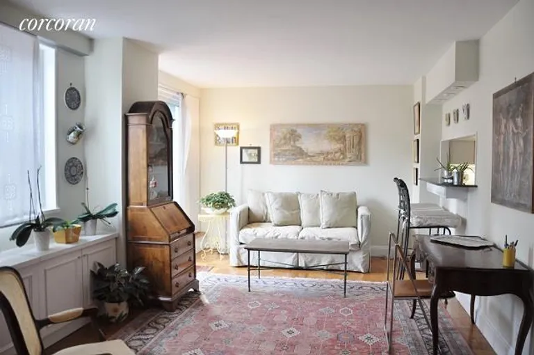 New York City Real Estate | View 211 East 53rd Street, 12E | room 2 | View 3