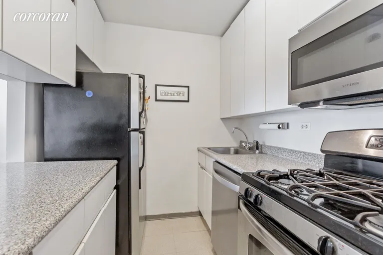 New York City Real Estate | View 270 West 17th Street, 3A | Kitchen | View 3