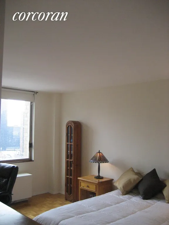 New York City Real Estate | View 350 West 50th Street, 27C | room 2 | View 3