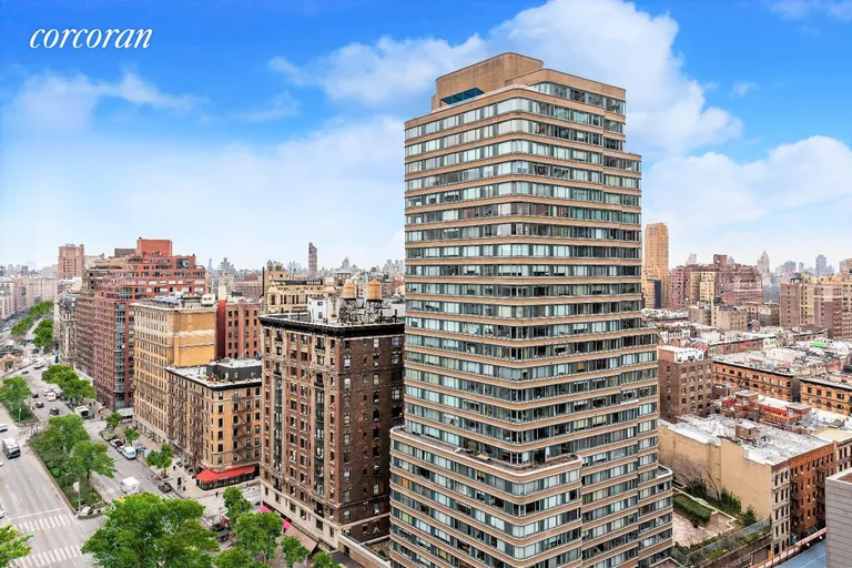 New York City Real Estate | View 1991 Broadway, 21A | room 9 | View 10