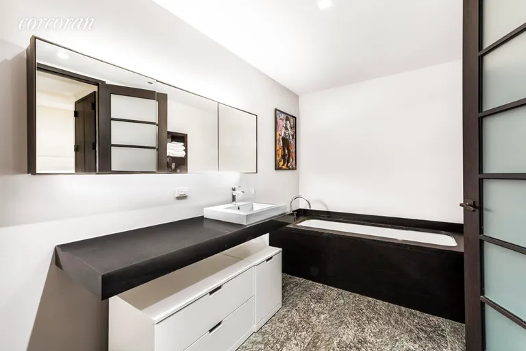 New York City Real Estate | View 20 Pine Street, 1206 | Full Bathroom | View 5