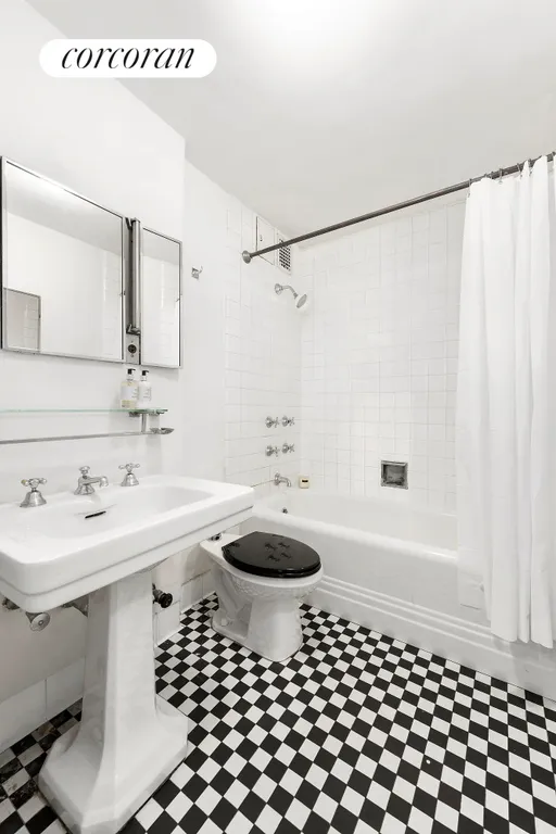 New York City Real Estate | View 24 West 55th Street, 10F | room 9 | View 10
