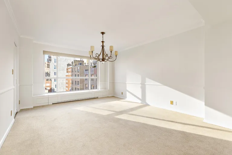 New York City Real Estate | View 1020 Park Avenue, 16A | Formal Dining Room | View 13
