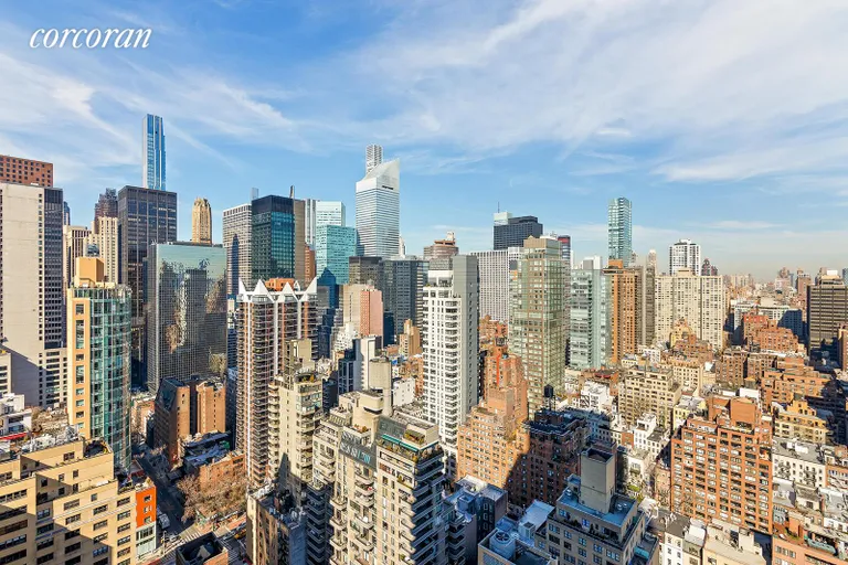 New York City Real Estate | View 100 United Nations Plaza, 34E | Expansive city views | View 8