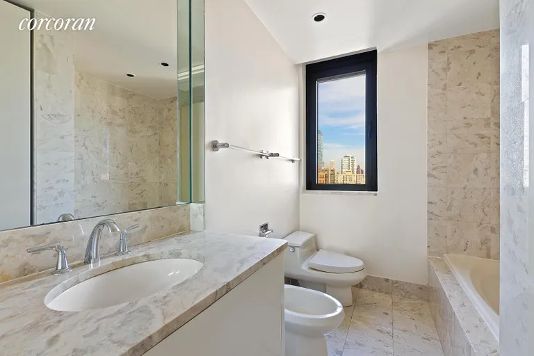 New York City Real Estate | View 100 United Nations Plaza, 34E | Windowed en suite bathroom | View 9