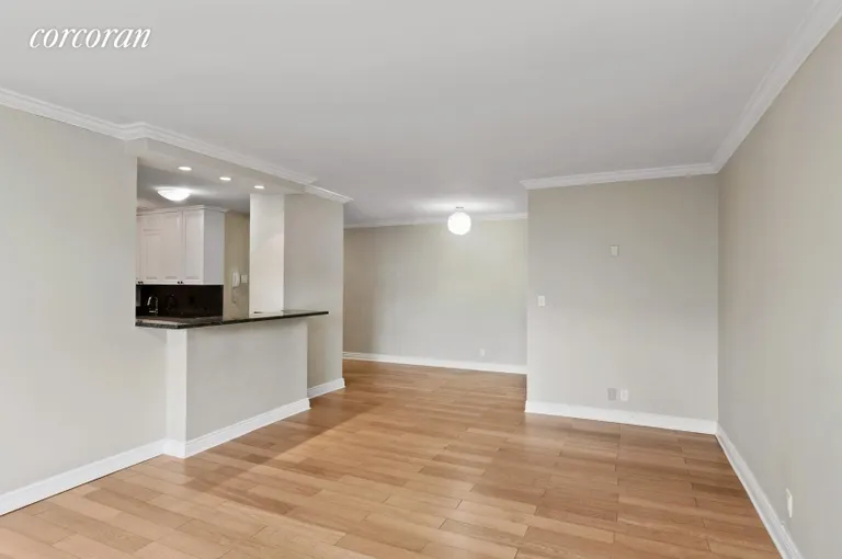 New York City Real Estate | View 340 East 64th Street, 8D | Dining Area | View 4