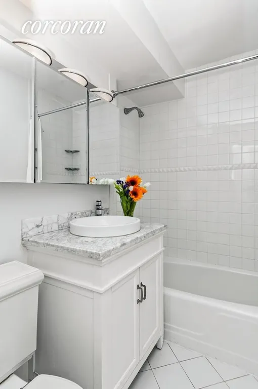 New York City Real Estate | View 340 East 64th Street, 8D | Primary Bathroom | View 10