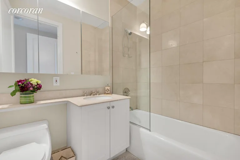 New York City Real Estate | View 400 East 51st Street, 29B | en suite full bathroom | View 17