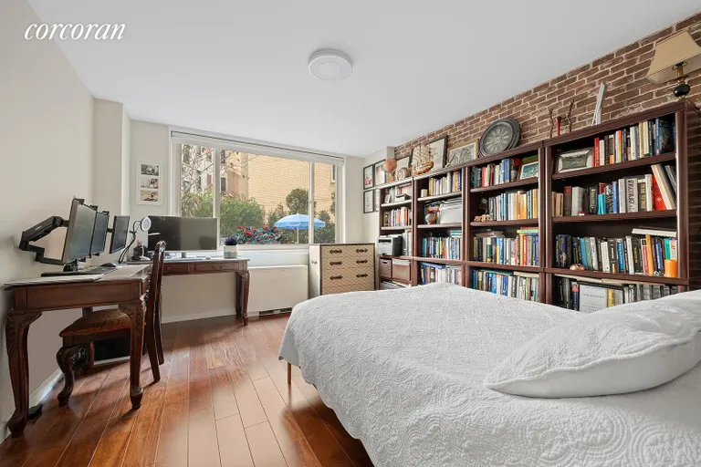 New York City Real Estate | View 301 East 78th Street, 2G | room 5 | View 6