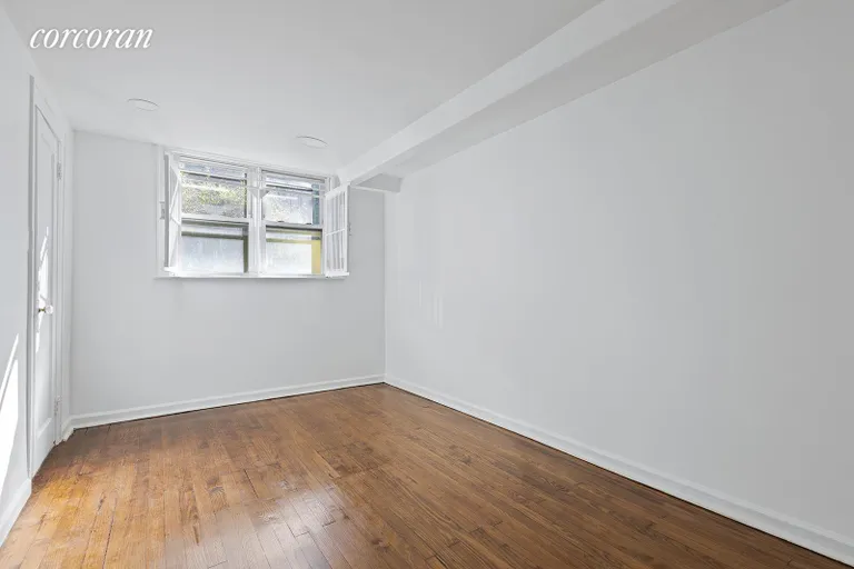 New York City Real Estate | View 287 East 49th Street | room 2 | View 3