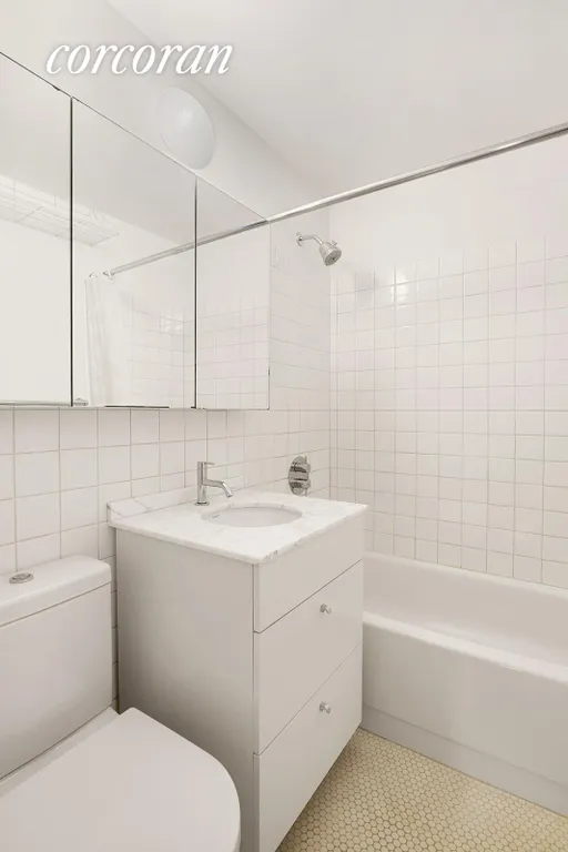 New York City Real Estate | View 250 Mercer Street, A304 | Full Bathroom | View 10