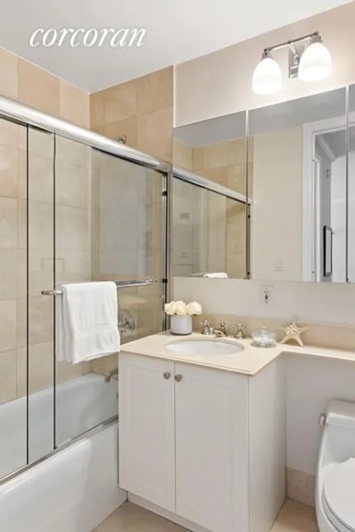 New York City Real Estate | View 400 East 51st Street, 5F | Full Bathroom | View 9