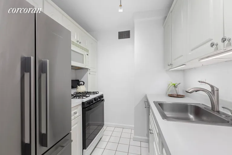 New York City Real Estate | View 205 Third Avenue, 15P | Kitchen | View 3
