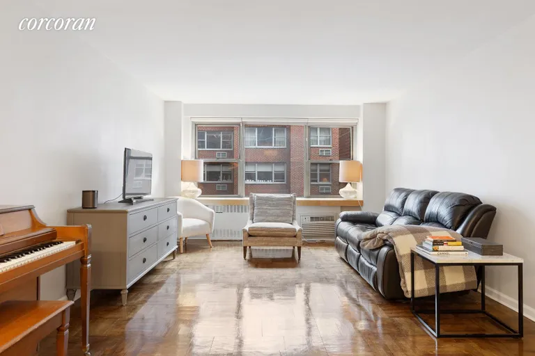 New York City Real Estate | View 420 East 55th Street, 7M | 1 Bed, 1 Bath | View 1