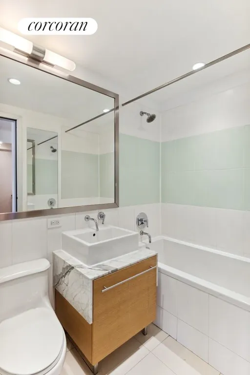 New York City Real Estate | View 100 West 39th Street, 37C | room 3 | View 4