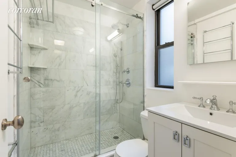 New York City Real Estate | View 41 West 72Nd Street, 14E | Full Bathroom | View 6