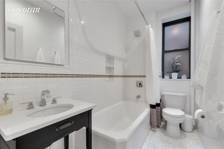 New York City Real Estate | View 854 West 181st Street, 4D | Full Bathroom | View 6