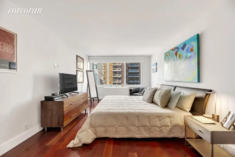 New York City Real Estate | View 300 East 59th Street, 1002 | room 2 | View 3