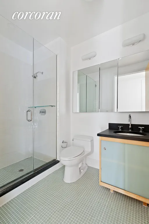 New York City Real Estate | View 70 Washington Street, 4F | Full Bathroom | View 5