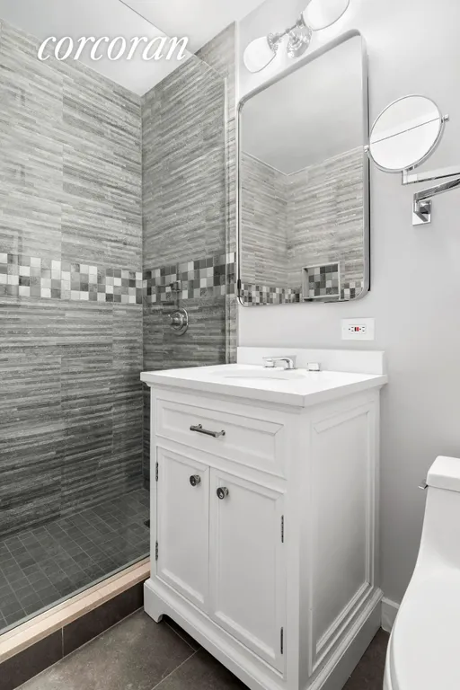New York City Real Estate | View 121 East 23rd Street, 9A | Full Bathroom | View 8