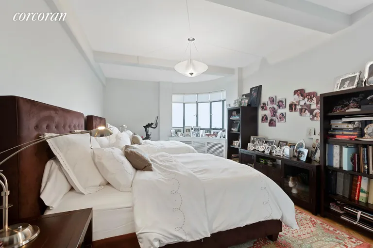 New York City Real Estate | View 140 Riverside Drive, 8H | room 5 | View 6