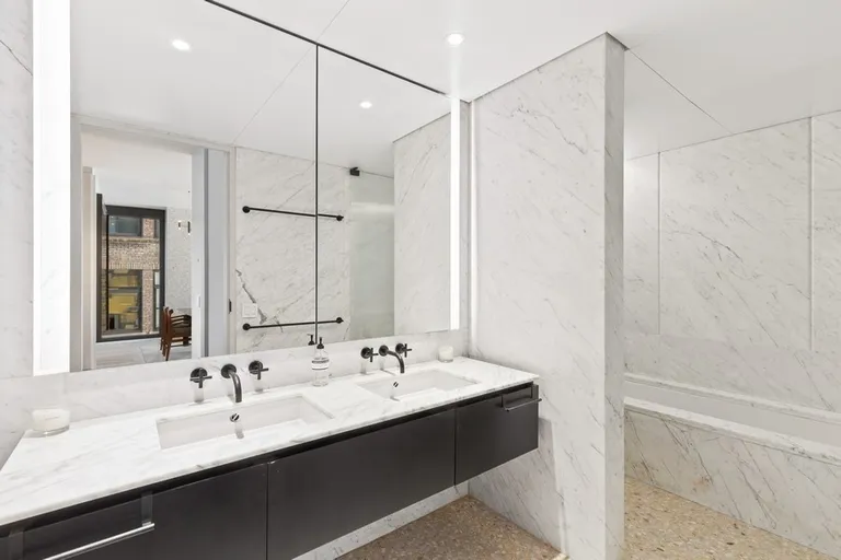 New York City Real Estate | View 16 West 40th Street, 16B | Full Bathroom | View 8