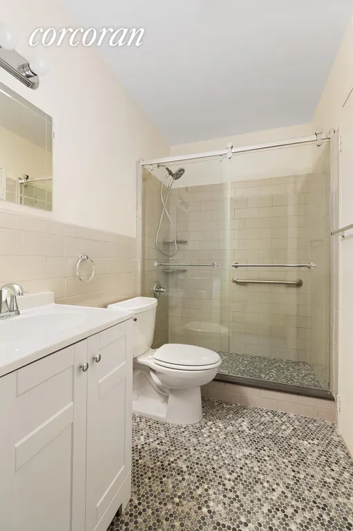 New York City Real Estate | View 492 Henry Street, 6D | Full Bathroom | View 5