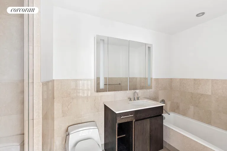New York City Real Estate | View 1 NORTHSIDE PIERS, PH9 | Full Bathroom | View 6