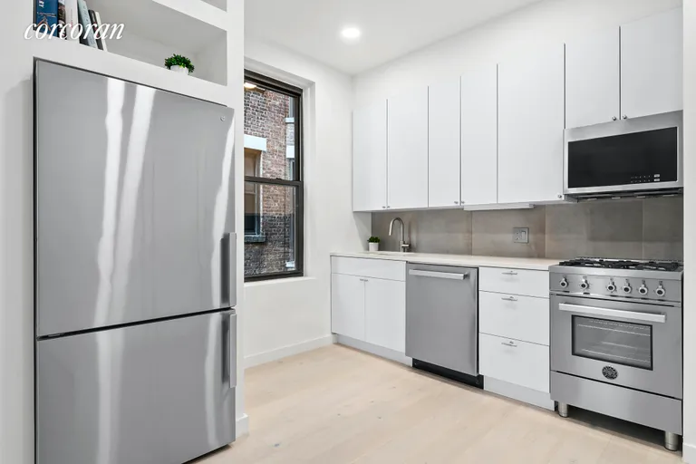 New York City Real Estate | View 320 West 83rd Street, 5E | room 4 | View 5