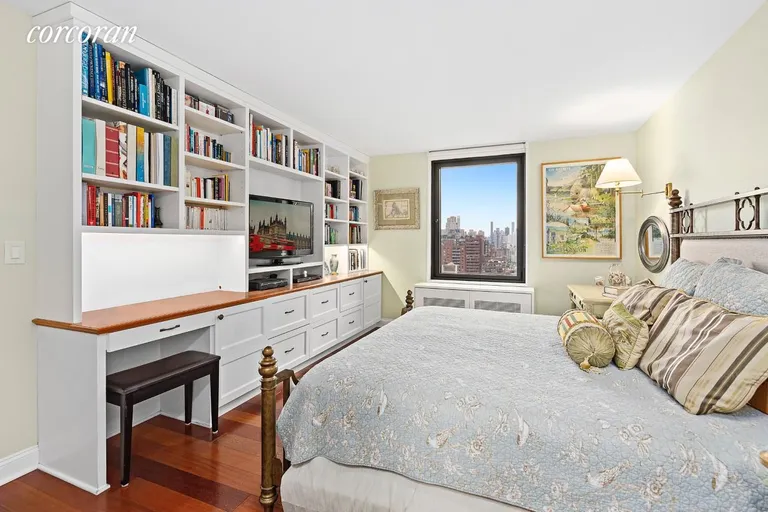 New York City Real Estate | View 1619 Third Avenue, 22H | room 5 | View 6