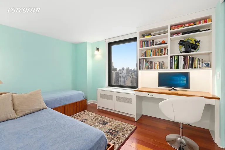 New York City Real Estate | View 1619 Third Avenue, 22H | room 8 | View 9