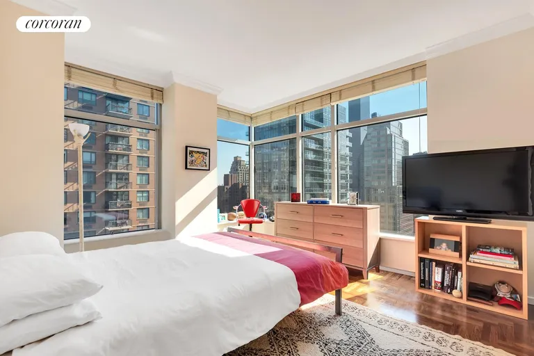 New York City Real Estate | View 250 East 54th Street, 25F | room 6 | View 7