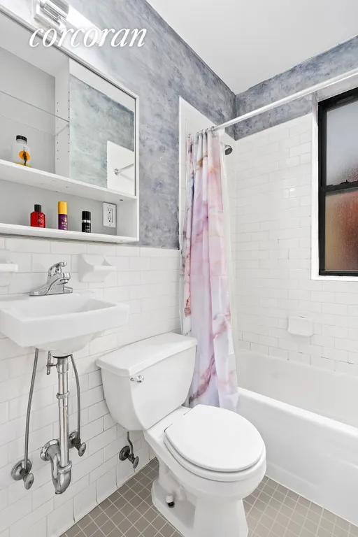 New York City Real Estate | View 175 Rivington Street, 2E | Full Bathroom | View 4