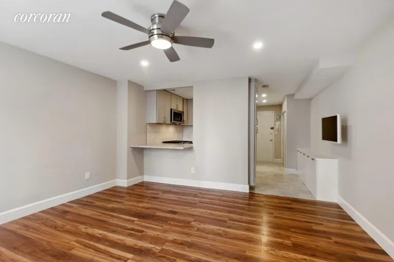 New York City Real Estate | View 215 East 24th Street, 712A | Kitchen Bar-Top/Foyer | View 2