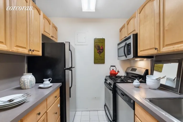 New York City Real Estate | View 444 East 86th Street, 10C | Kitchen | View 2