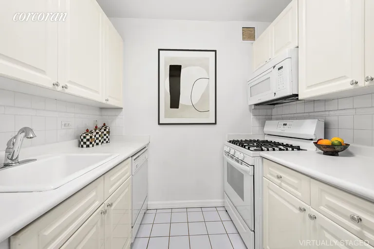New York City Real Estate | View 201 East 80th Street, 4H | Kitchen | View 5