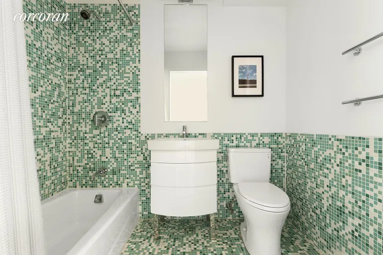 New York City Real Estate | View 361 Manhattan Avenue, 4B | Full Bathroom | View 7