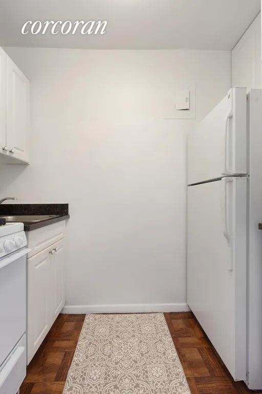 New York City Real Estate | View 211 East 53rd Street, 10A | room 4 | View 5