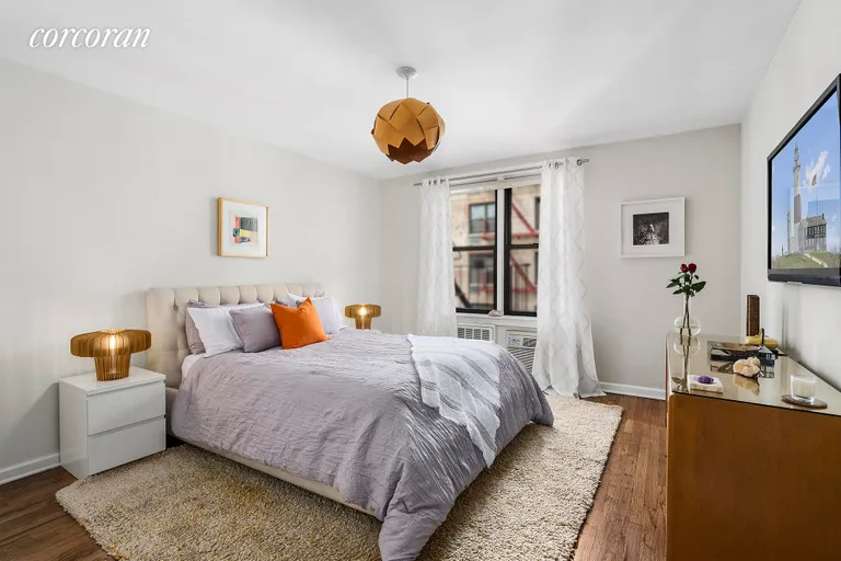 New York City Real Estate | View 165 Christopher Street, 4CD | room 8 | View 9