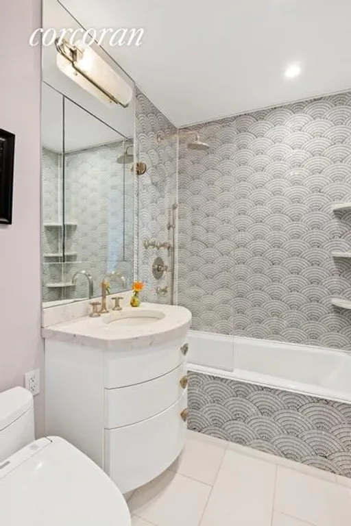 New York City Real Estate | View 245 West 99th Street, 18B | Full Bathroom | View 19
