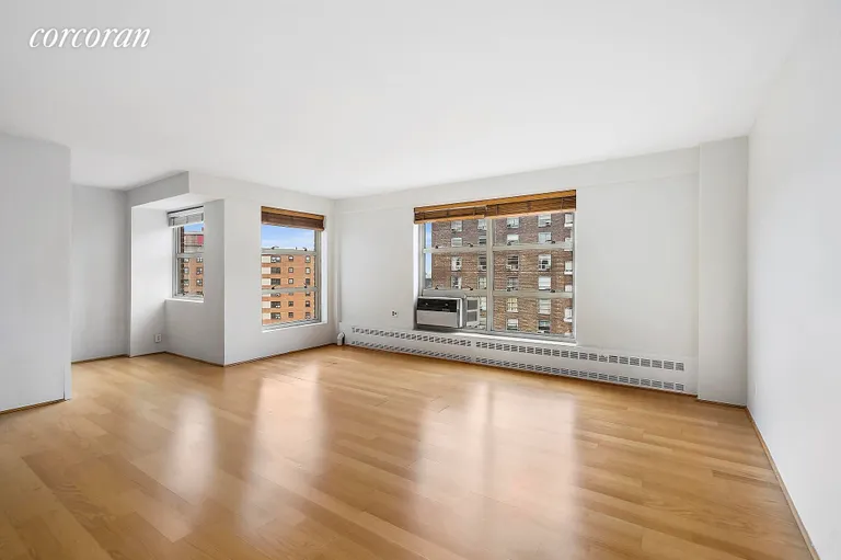 New York City Real Estate | View 80 LaSalle Street, 18D | Living Room | View 2