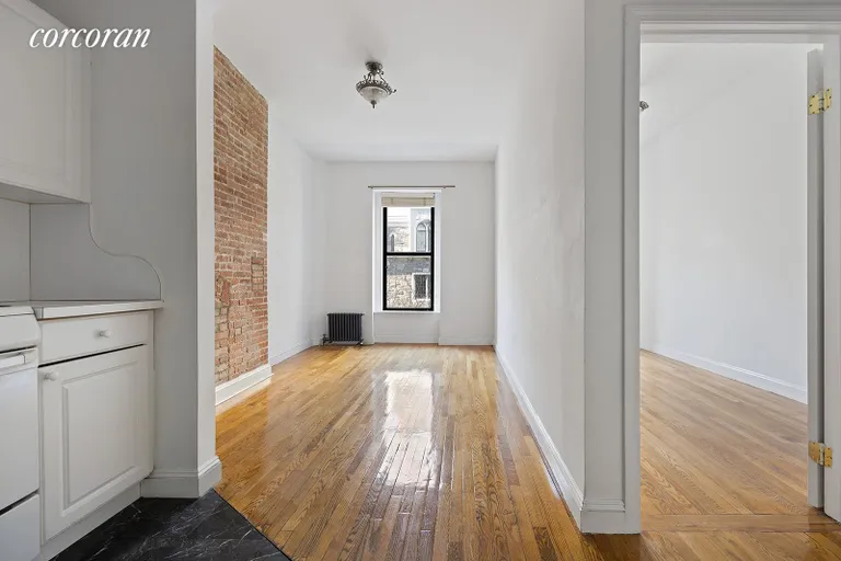 New York City Real Estate | View 41 West 68th Street | Apartment #3F - One BRM / Vacant | View 8