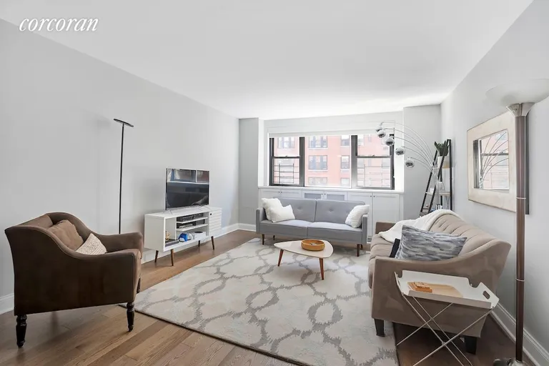 New York City Real Estate | View 315 East 72Nd Street, 8E | 3 Beds, 2 Baths | View 1