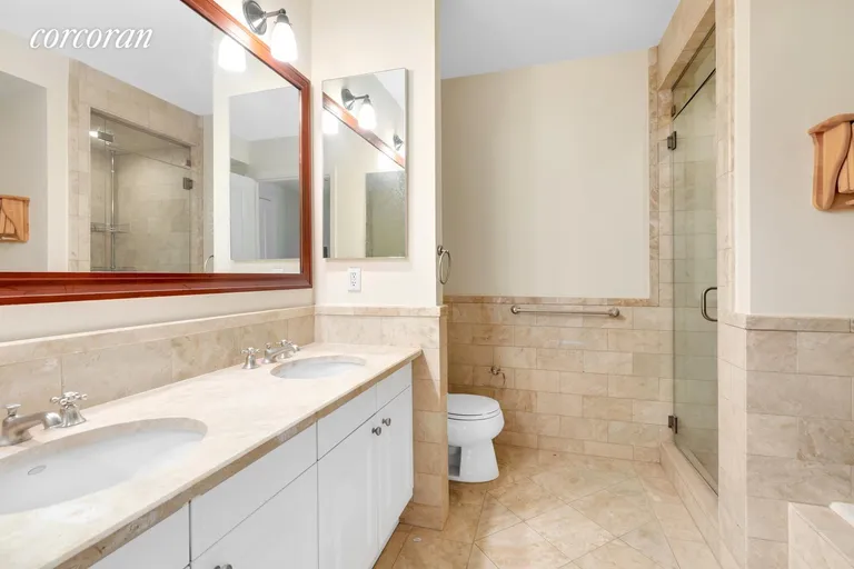 New York City Real Estate | View 10 West Street, 31A | Full Bathroom | View 8