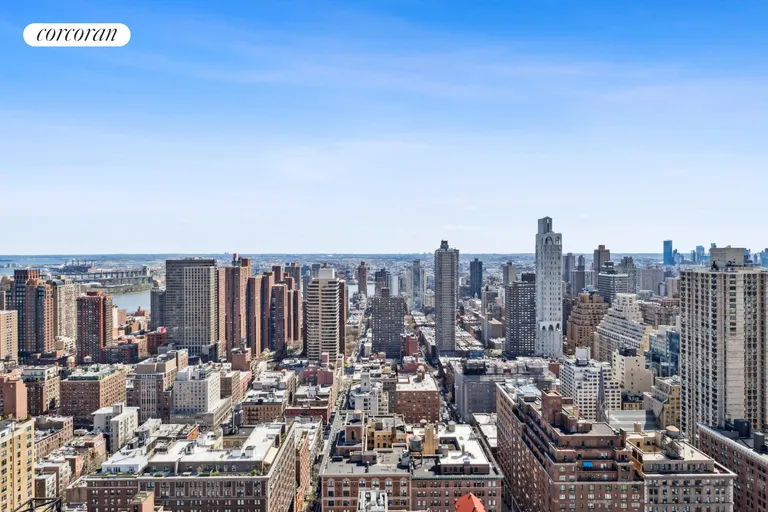 New York City Real Estate | View 45 East 89th Street, 31F | room 16 | View 17