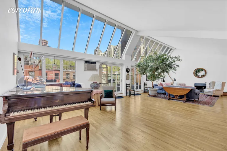 New York City Real Estate | View 33 West 93rd Street, 5B | Living Room | View 3