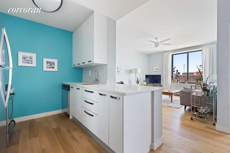 New York City Real Estate | View 8 Vanderbilt Avenue, 9F | Kitchen | View 3