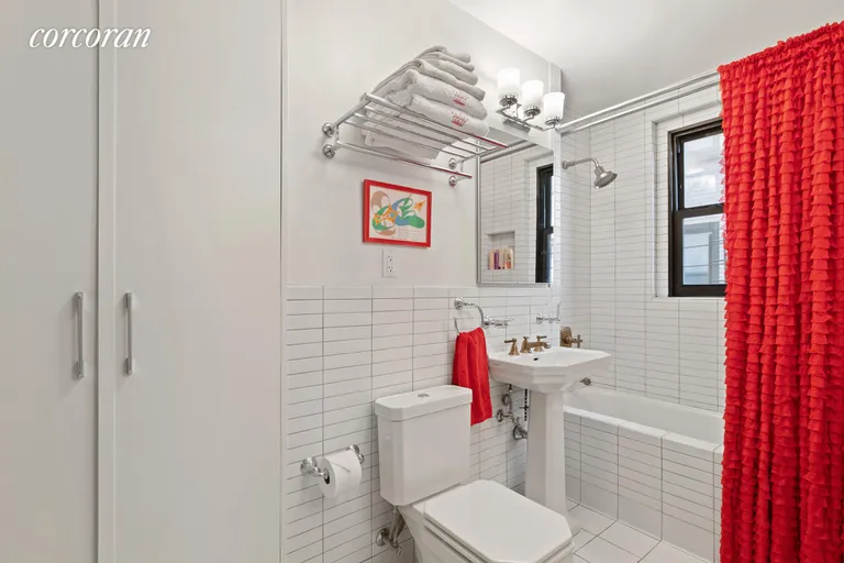 New York City Real Estate | View 151 East 83rd Street, 7F | Primary Bathroom | View 6