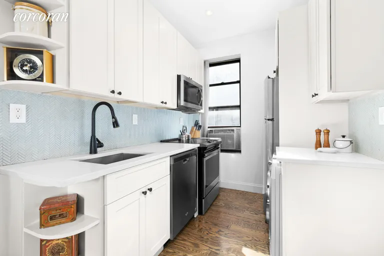 New York City Real Estate | View 17 East 17th Street, C5 | Kitchen | View 2