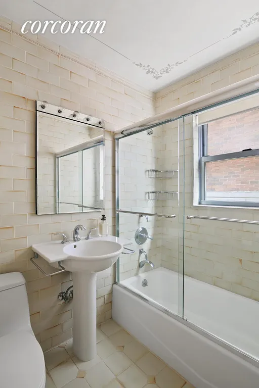 New York City Real Estate | View 360 East 72Nd Street, A606 | Full Bathroom | View 5